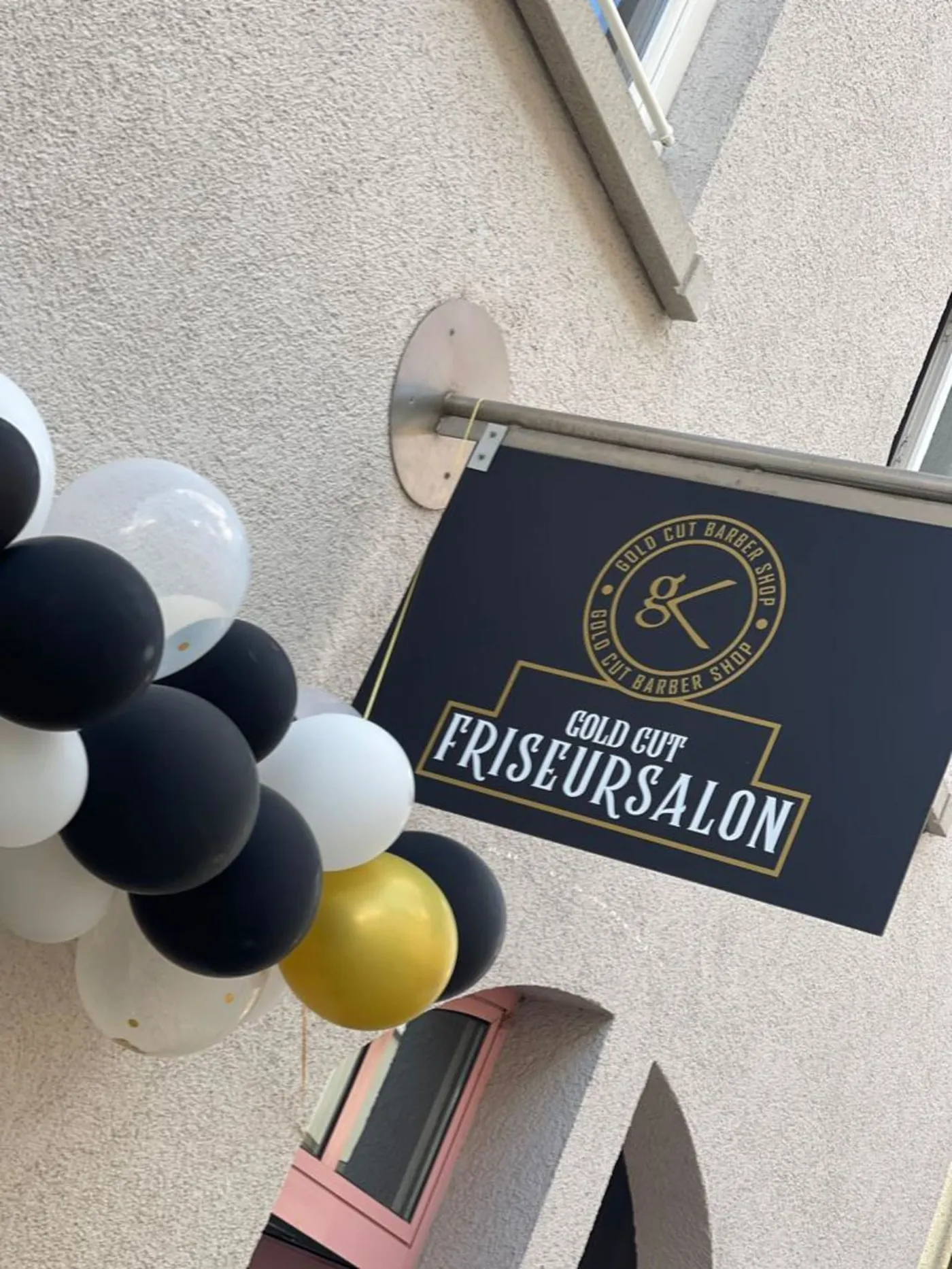 Gold Cut Friseursalon in der Königstraße